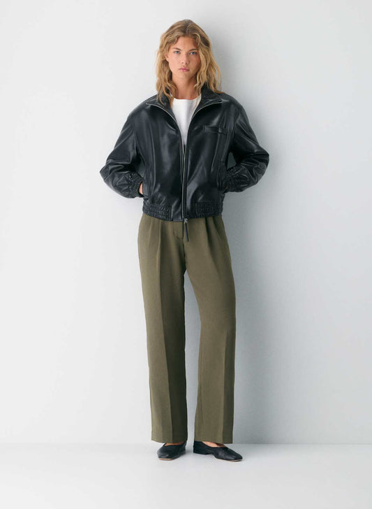 Aritzia Effortless Pant
