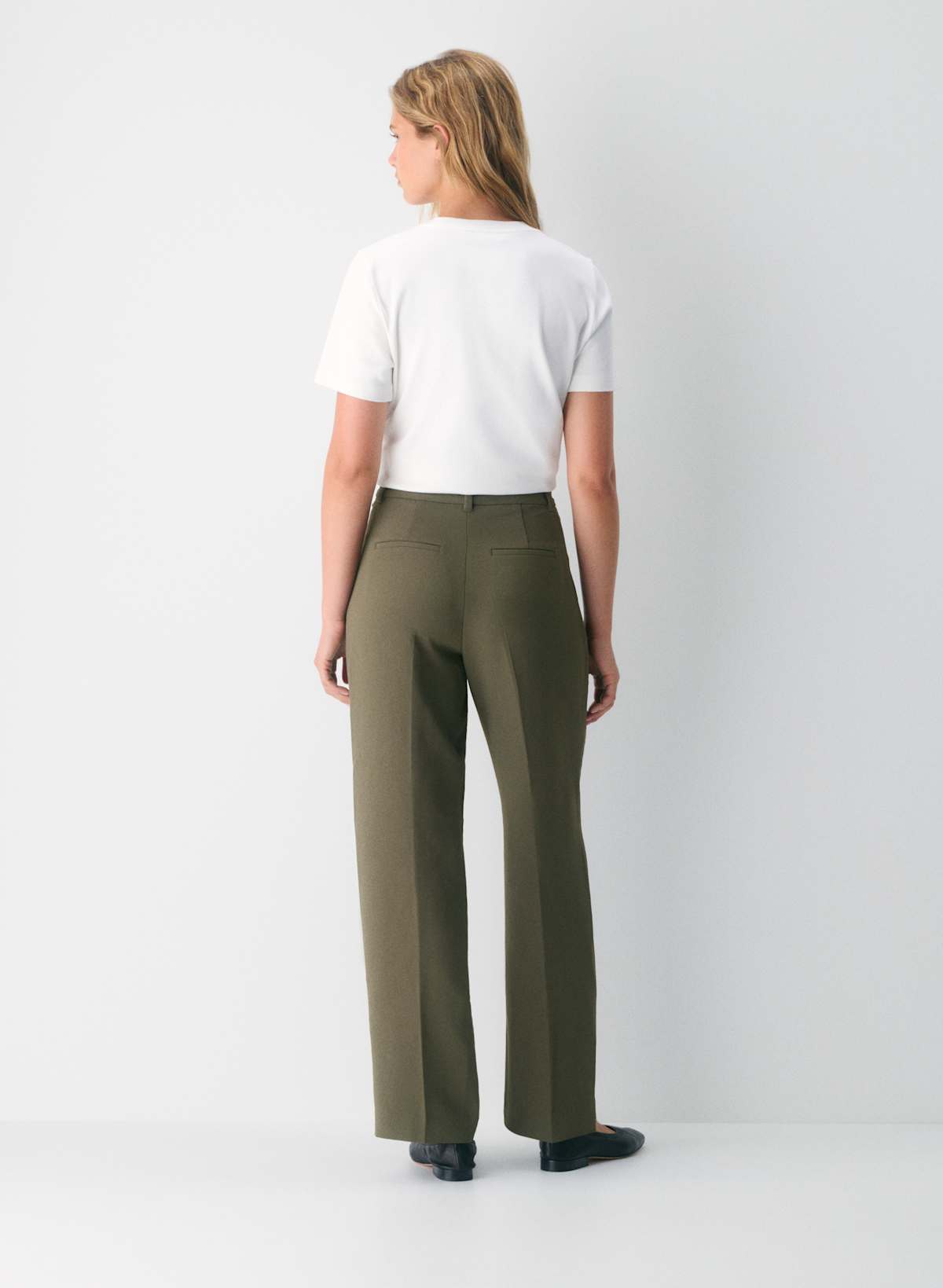 Aritzia Effortless Pant